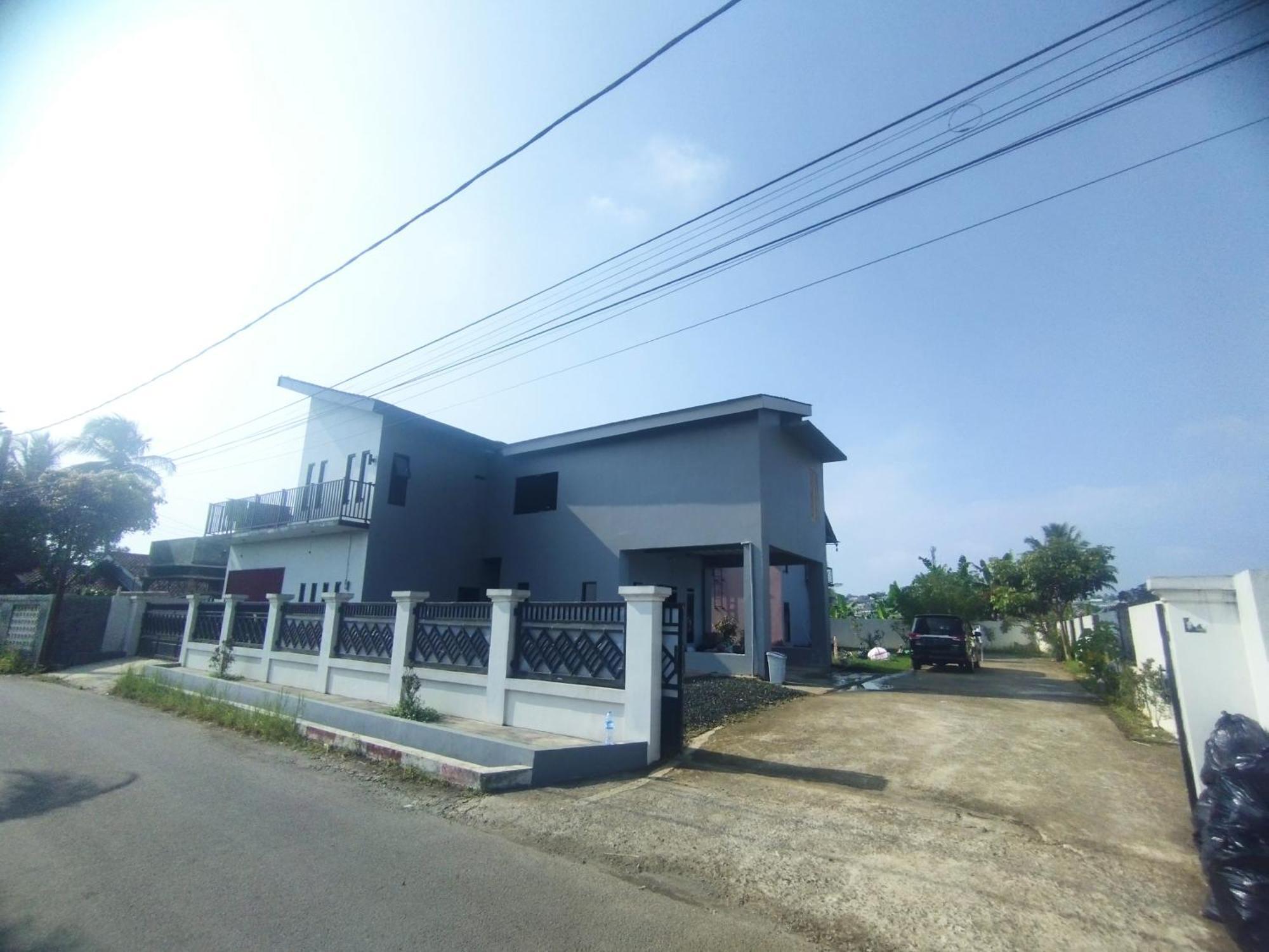 Villa Cassandra Cigombong Luaran gambar
