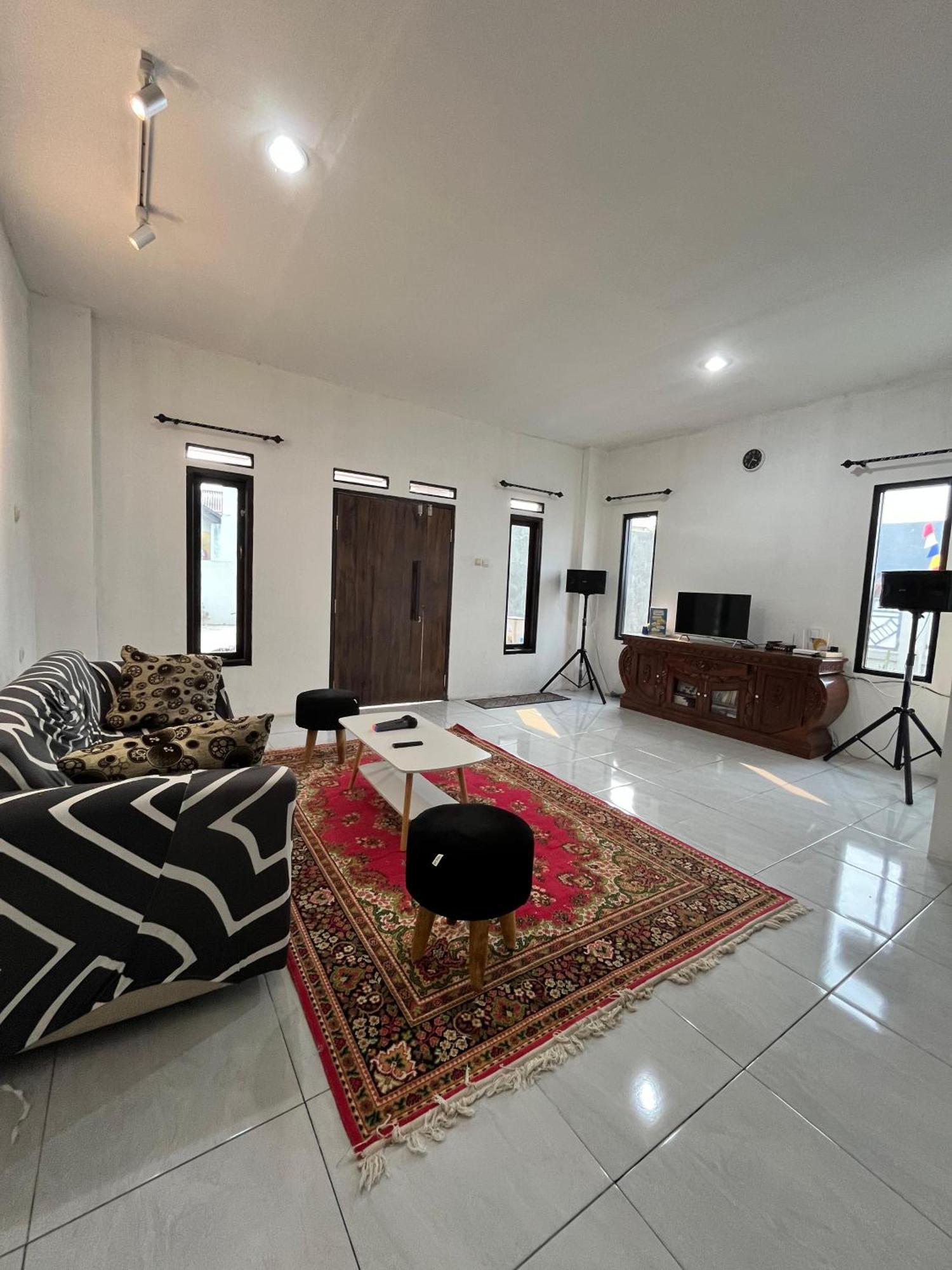 Villa Cassandra Cigombong Luaran gambar