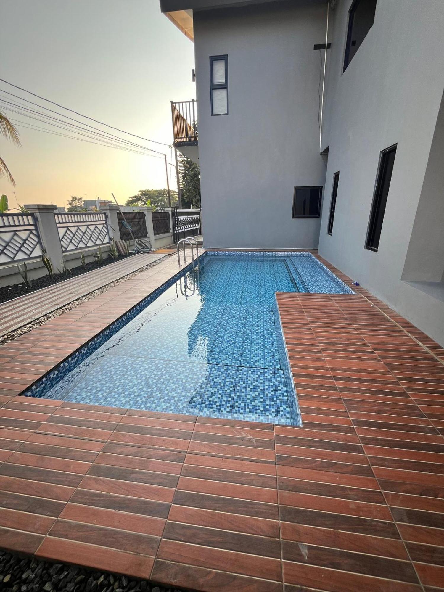 Villa Cassandra Cigombong Luaran gambar